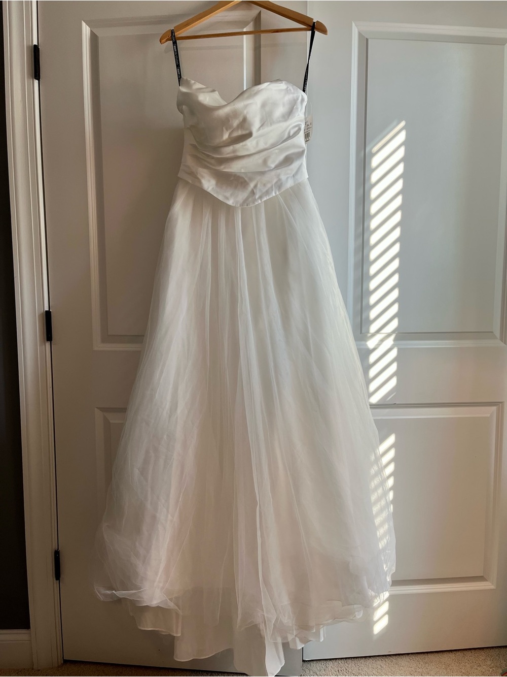 David’s Bridal Strapless Wedding Dress Size 4 NWT - Picture 2 of 12